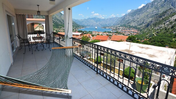 Sundeck - Apartments Elena (Kotor)