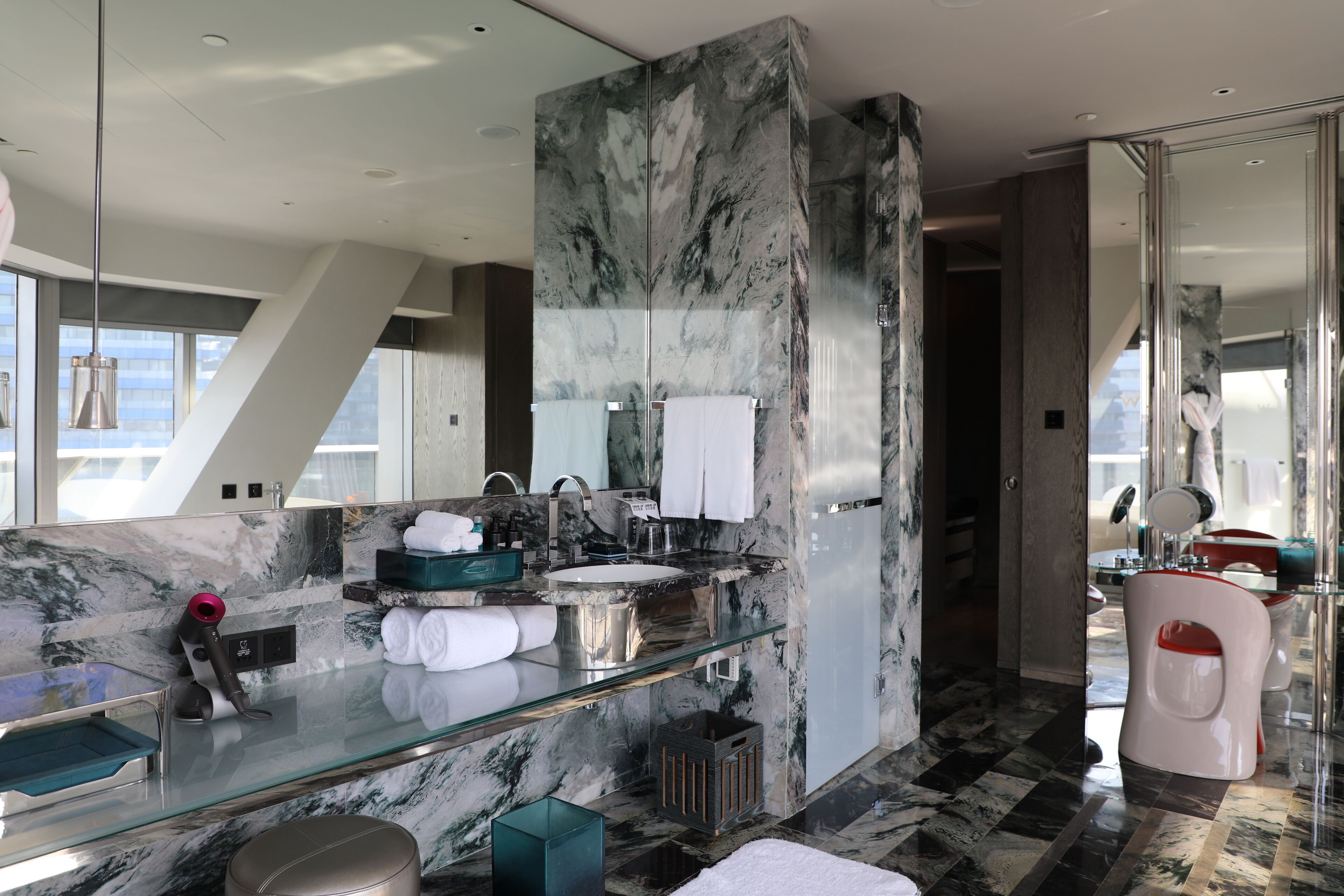 cozy suite, suite, 1 bedroom, non smoking, lake view | bathroom | designer toiletries, hair dryer, bathrobes, slippers