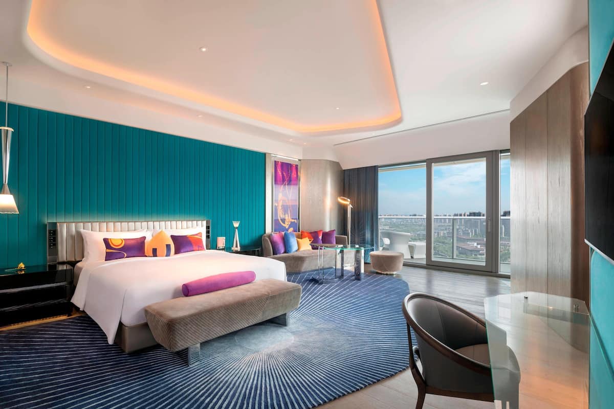 Spectacular Suite, Suite, 1 Bedroom, Non Smoking, Lake View | Hypo-allergenic bedding, down duvets, minibar, in-room safe