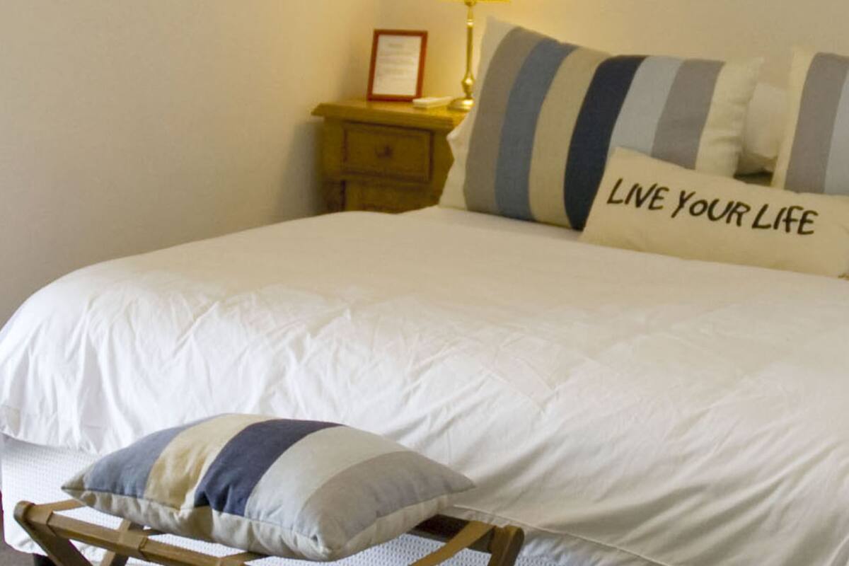 In-room safe, iron/ironing board, free WiFi, bed sheets