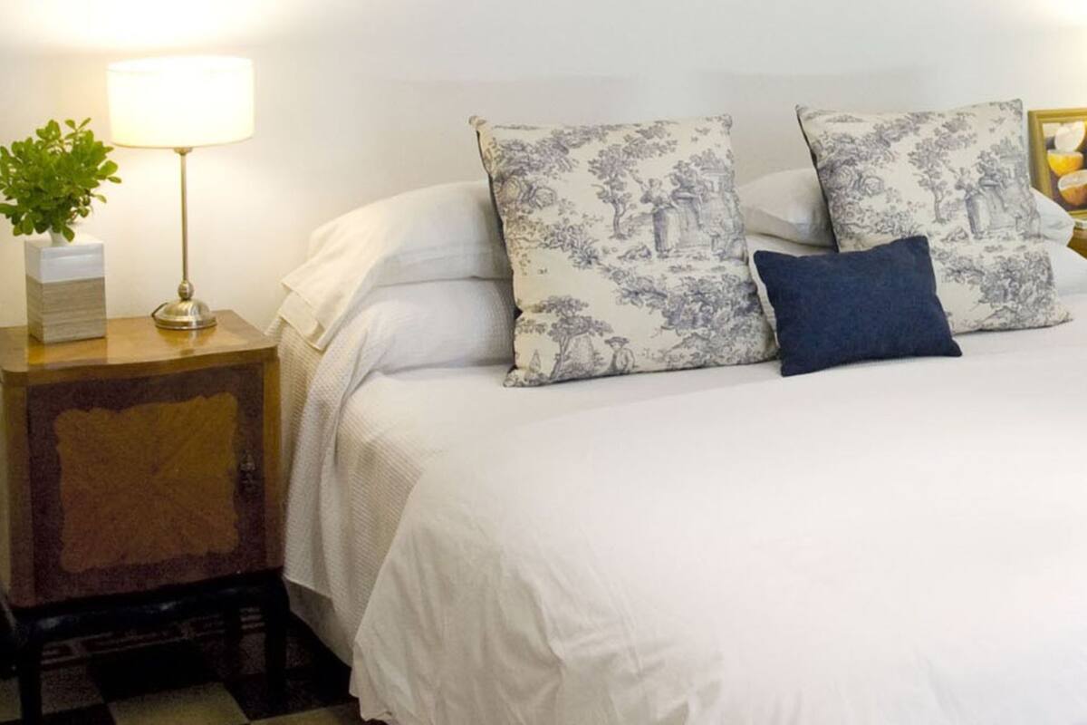 In-room safe, iron/ironing board, free WiFi, bed sheets