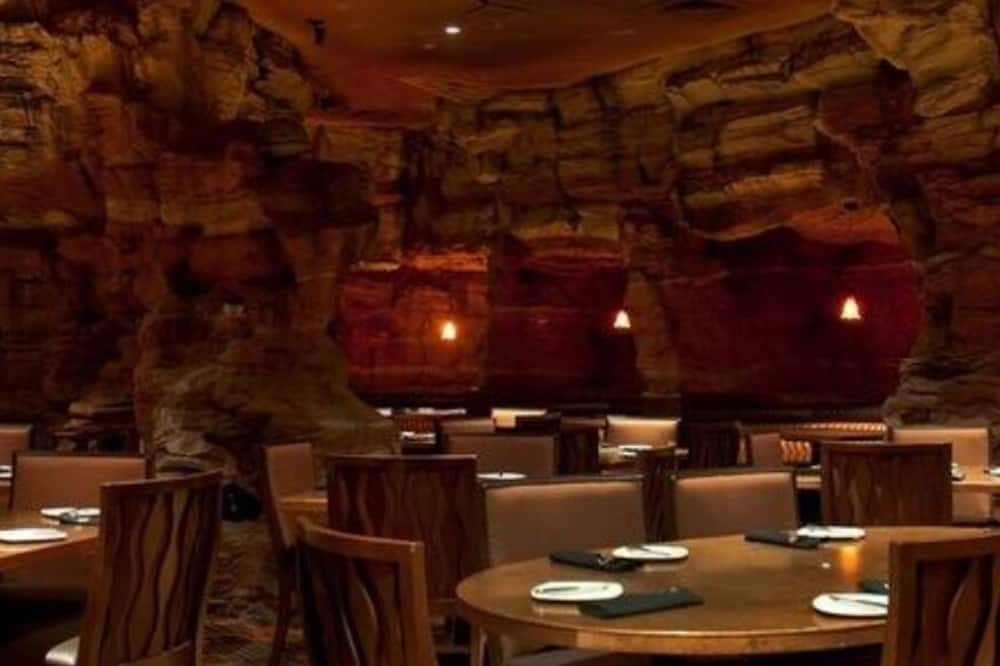 The Lodge at Cliff Castle Casino