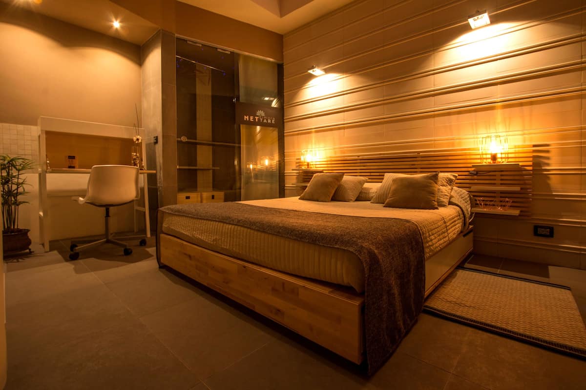 Deluxe Double Room | Free WiFi, bed sheets