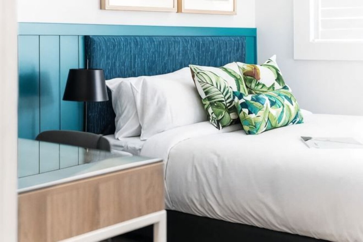 Double Room (Shared Bathroom)