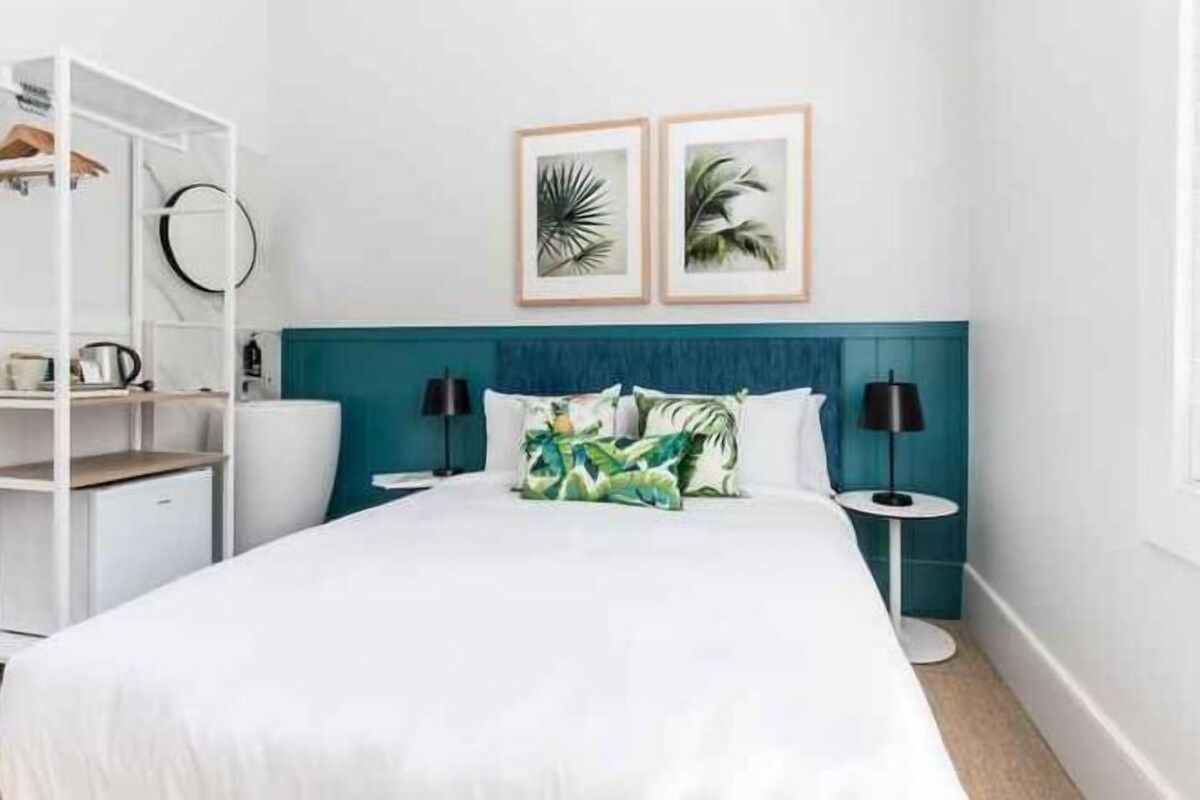Literie de qualité supérieure, surmatelas, minibar