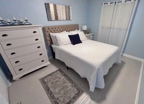 3 bedrooms, iron/ironing board, travel crib, free WiFi