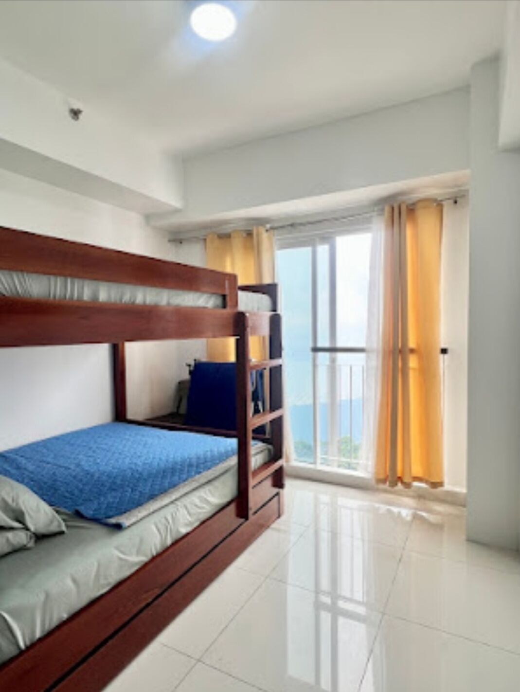 Comfort Condo, 1 Bedroom, Lake View | 1 bedroom, desk, soundproofing, free WiFi