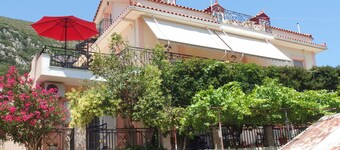 # 3 Studios Christos 