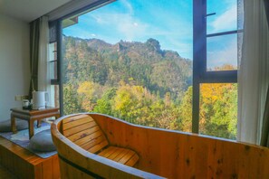 Traditional Room, Bathtub - Mountain For Inn (Zhangjiajie)