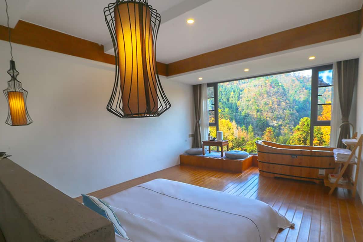 Traditional Room, Bathtub | Meja, langsir/tirai gelap terus, Wi-fi percuma