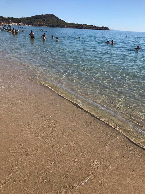 Beach - Cute apartment with terrace (Pula)