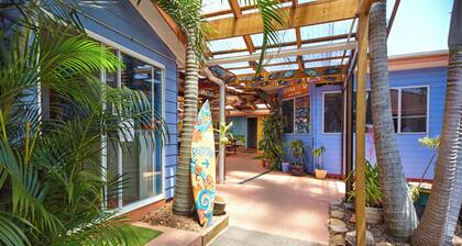 Ozzie Pozzie Backpackers