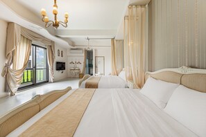 Standard Quadruple Room | Free WiFi, bed sheets