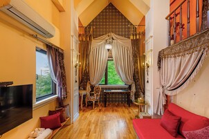 Deluxe Room | Free WiFi, bed sheets