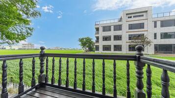 Standard Quadruple Room | Terrace/patio