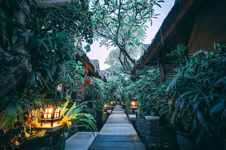 Exterior. Alam Candi Resort