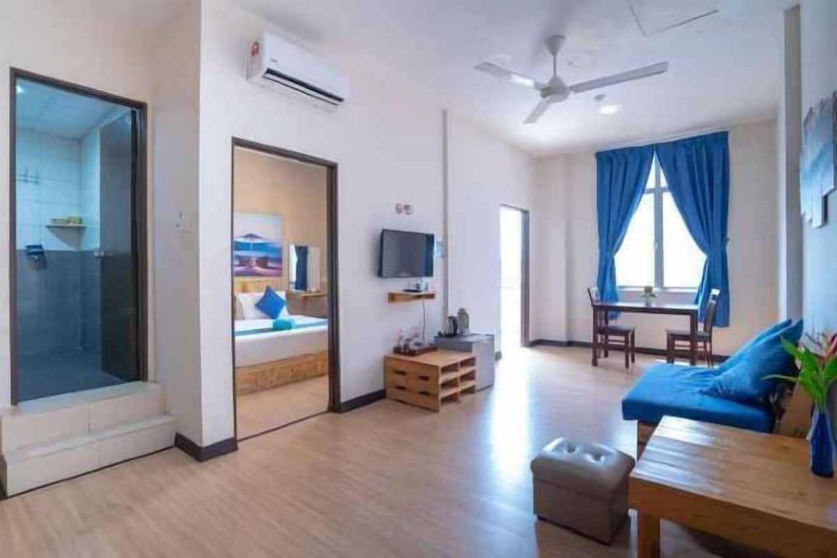 Minibar, bureau, fer et planche Ă repasser, Wi-Fi gratuit