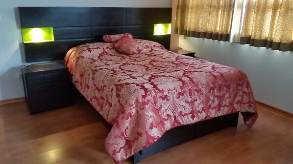 Iron/ironing board, free WiFi, bed sheets
