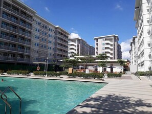 Outdoor pool - Happy Place at SMDC Trees Residences (Quezon City)