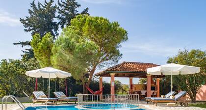 Villa Vasiliki: A traditional detached house in an amazing landscape, with private swimming poo