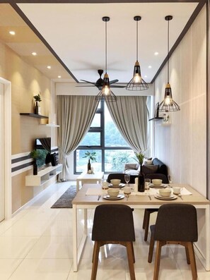 1 bedroom, premium bedding, desk, iron/ironing board - The Robertson 1 Bedroom Bukit Bintang KL (Kuala Lumpur)