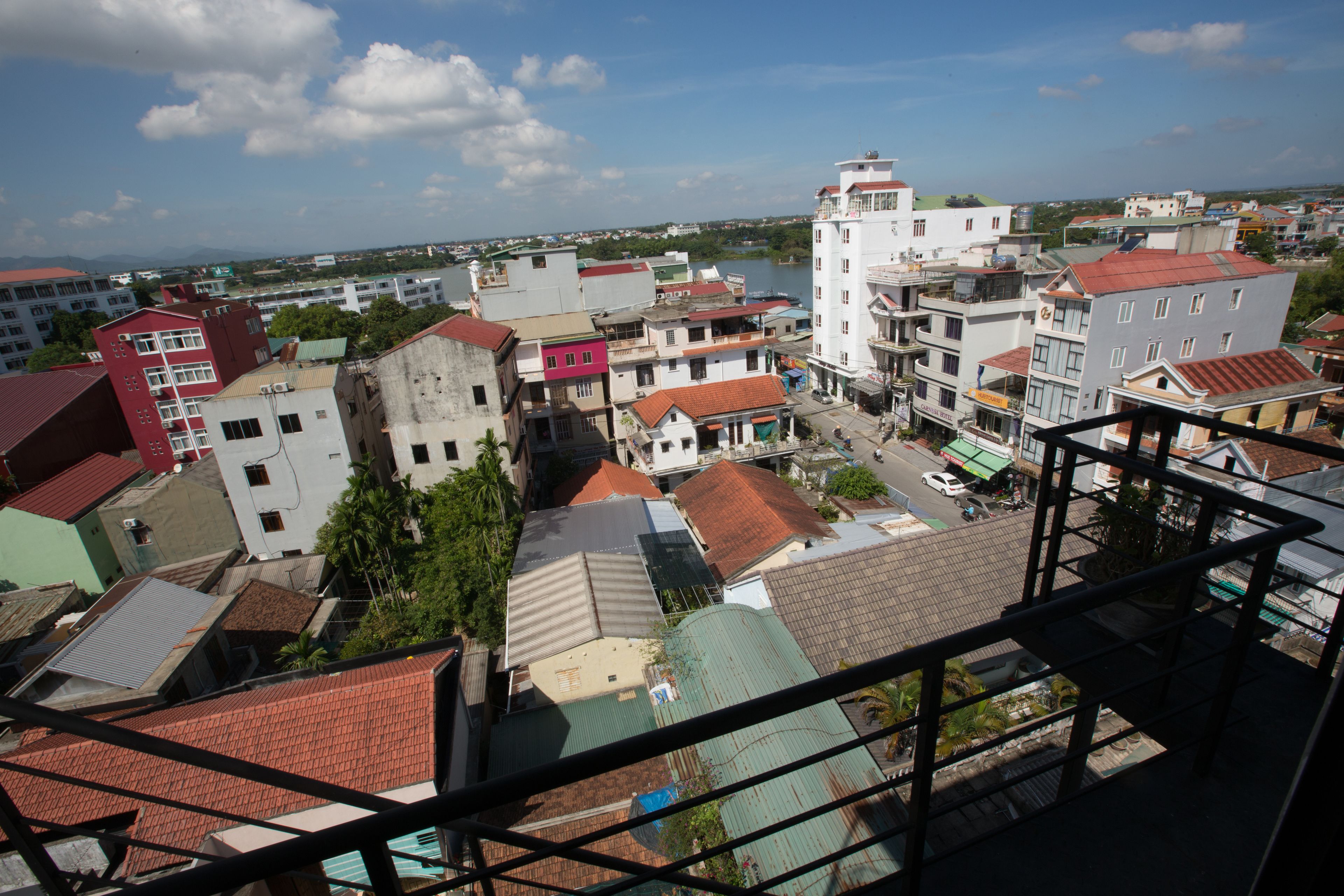superior double or twin room | minibar, in-room safe, desk, blackout curtains