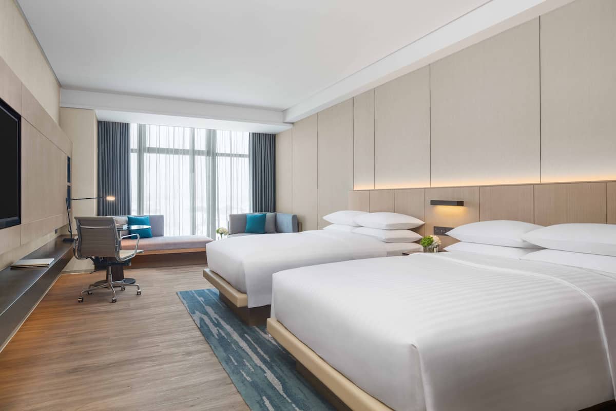 premium bedding, down duvets, minibar, in-room safe