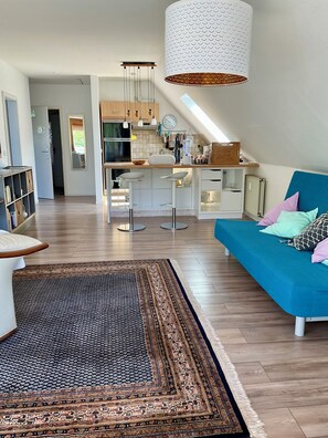 Smart TV, DVD player, books, music library