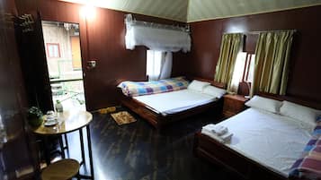 Quadruple Bungalow | 1 bedroom, down duvets, individually decorated, soundproofing