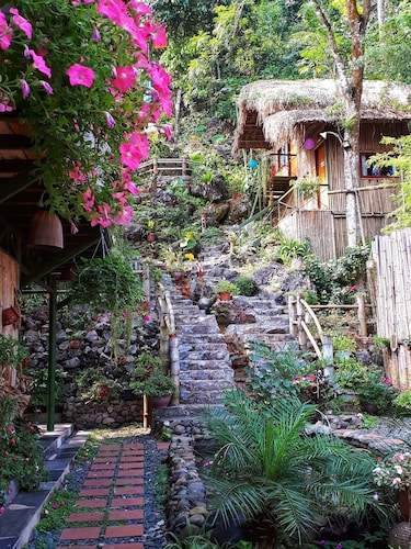 Green Hill Hostel & Homestay