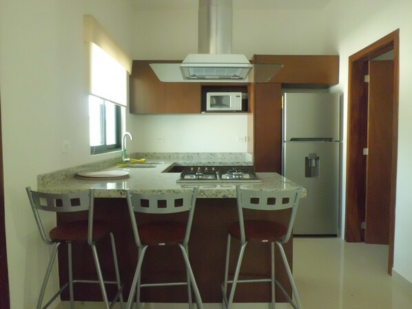 Family Condo, 2 Bedrooms | In-room dining