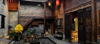 Yangshuo Governor's Mansion Hotel