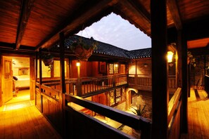 Interior - Yangshuo Governor's Mansion Hotel (Guilin)