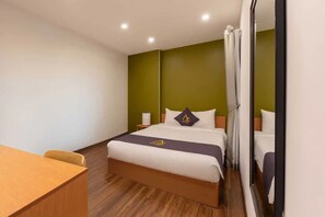 Standard Room | In-room safe, desk, iron/ironing board, free WiFi