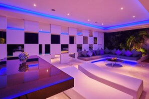 Private Pool Villa  | Opholdsområde | Fladskærms-tv