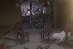 Bar (on property) - Chital Lodge (Meghauli)