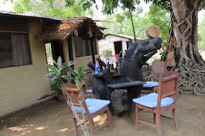 Exterior detail - Chital Lodge (Meghauli)