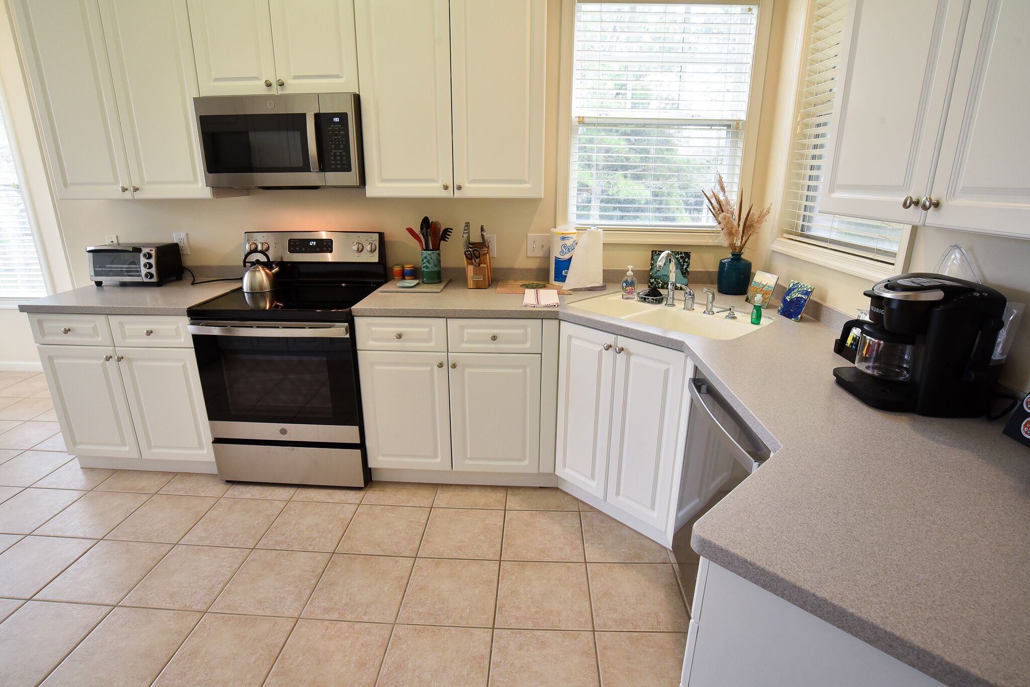 Tantalizing Sunsets & Toes In The Sand!