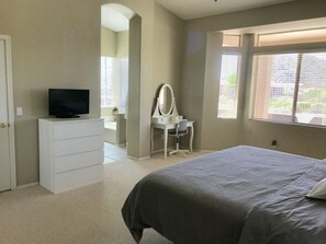 3 Schlafzimmer, Bügeleisen/Bügelbrett, WLAN, Bettwäsche