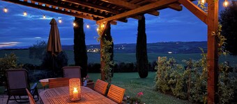 Scenic Villa Apartment in the Heart of Tuscany ~ Amazing Pool!