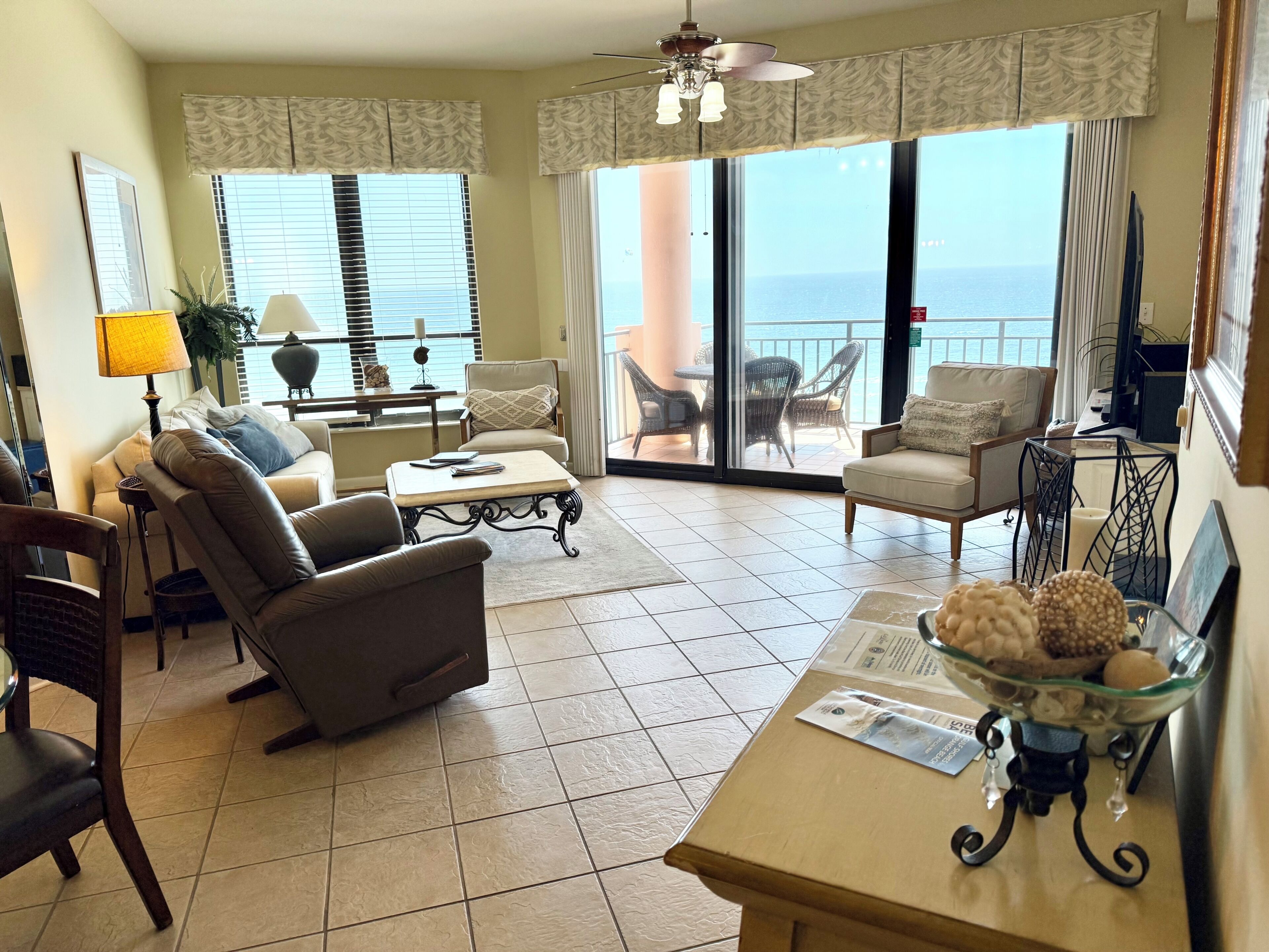 Smart-TV, DVD-spiller og stereoanlegg