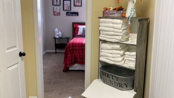 2 bedrooms, iron/ironing board, free WiFi, bed sheets