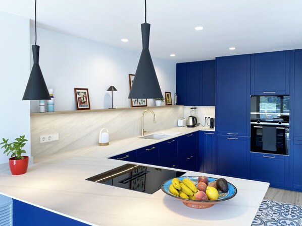 Fridge, microwave, oven, dishwasher - Holiday rental semidetached with swimming pool in Begur, Sa Tuna (Begur)