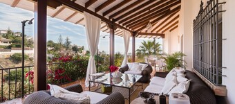 Luksus middelhavs villa, højtstående havudsigt