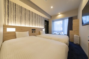 Rúmföt af bestu gerð, rúm með memory foam dýnum, öryggishólf í herbergi