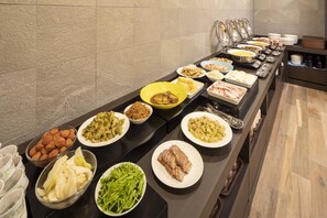 Dagelijks ontbijtbuffet (JPY 1500 per persoon)