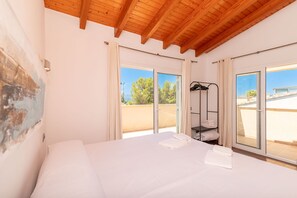 3 habitaciones, tabla de planchar con plancha y wifi gratis