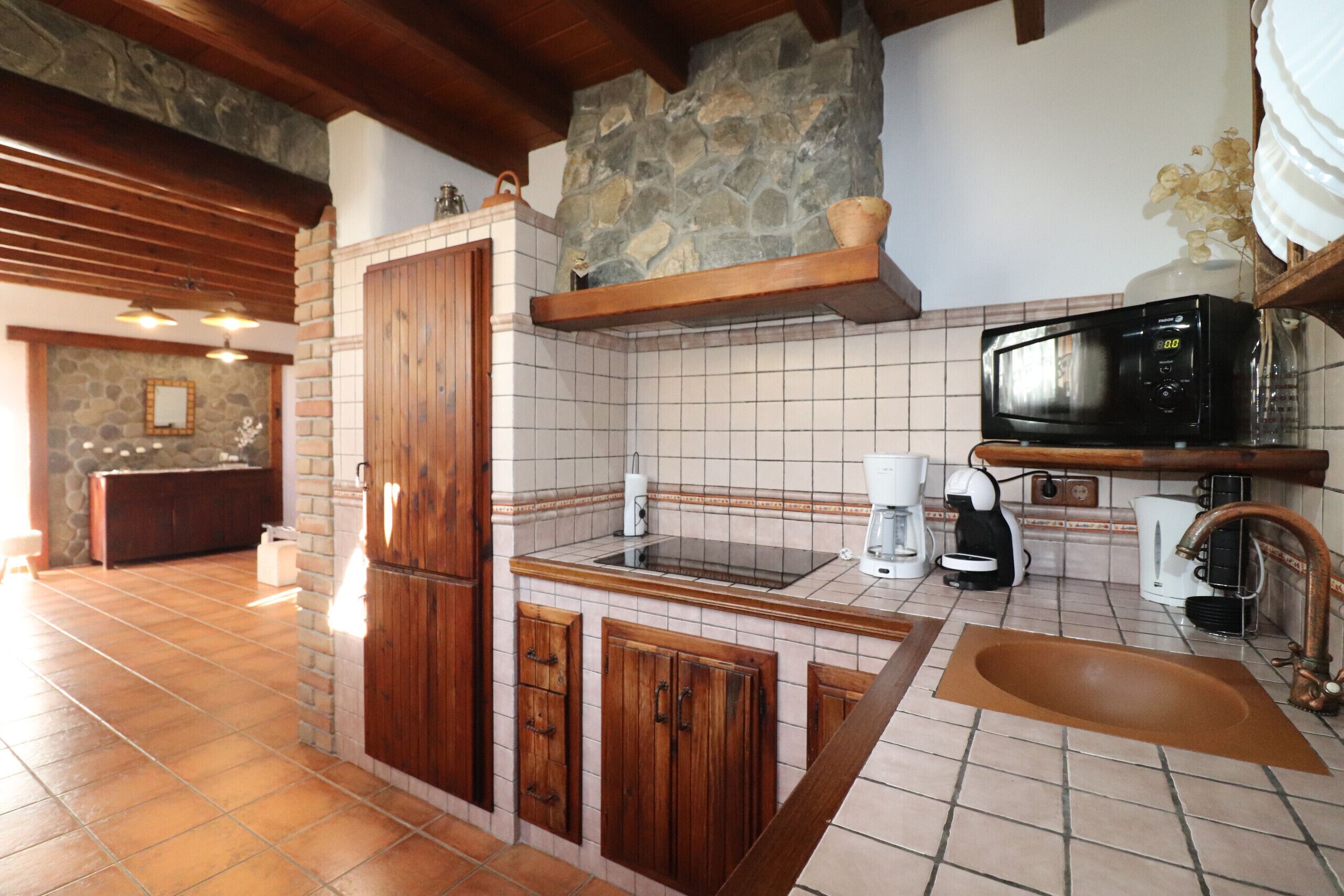 Réfrigérateur, micro-ondes, four, lave-vaisselle