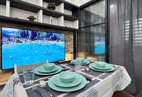 Panoramic Studio Suite, 1 Bedroom, Balcony, Bay View | Living area | 29-inch Smart TV with digital channels, Netflix