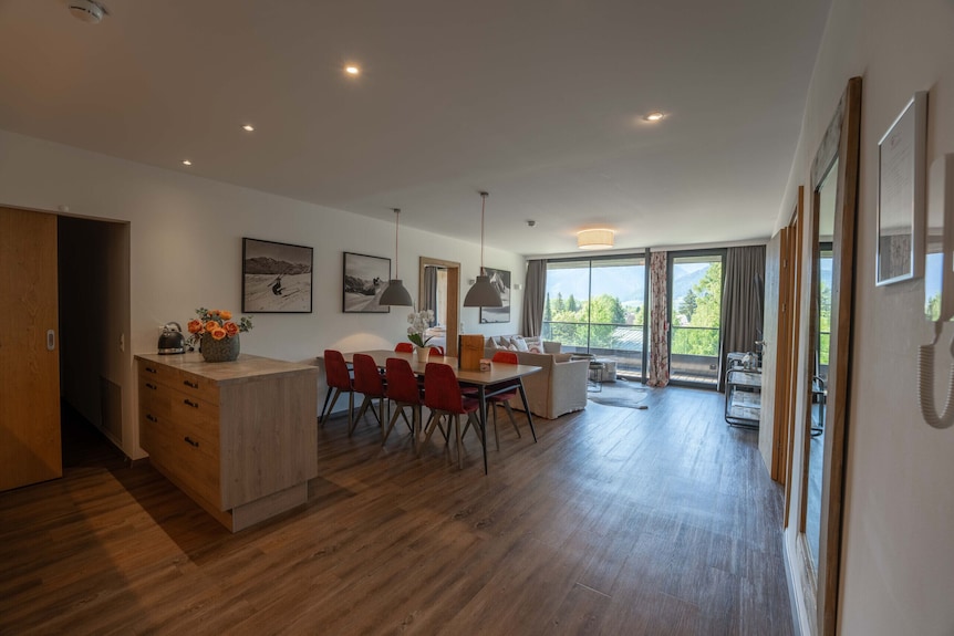 Sr, Top 15 - Ap. 86m² Mit 2 Sz, Balkon 14m² - Zell am See